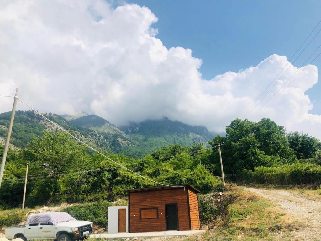 Guest House Qafe Dardha - Tomorr National Park Qafe Dardhe エクステリア 写真