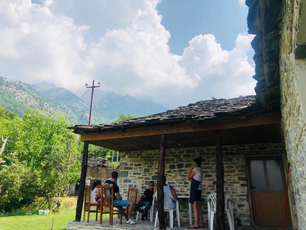 Guest House Qafe Dardha - Tomorr National Park Qafe Dardhe エクステリア 写真