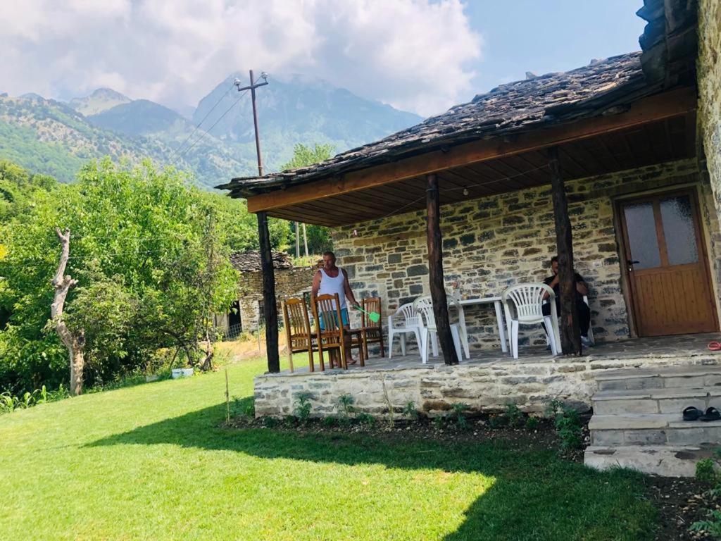 Guest House Qafe Dardha - Tomorr National Park Qafe Dardhe エクステリア 写真
